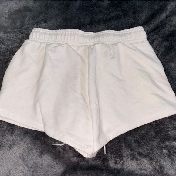 Nwt XS Auden white fleece shorts with drawstring - Picture 3 of 3